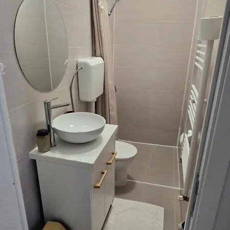 Casa Orizont Костинешти